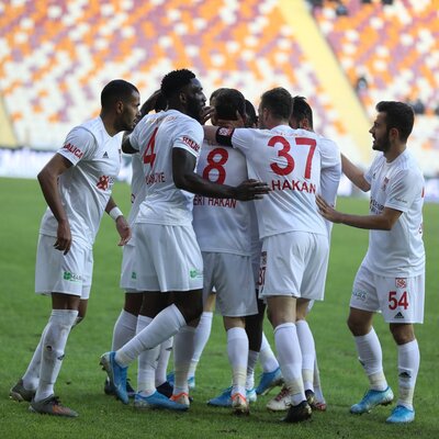 Lider Yiğido durdurulamıyor!