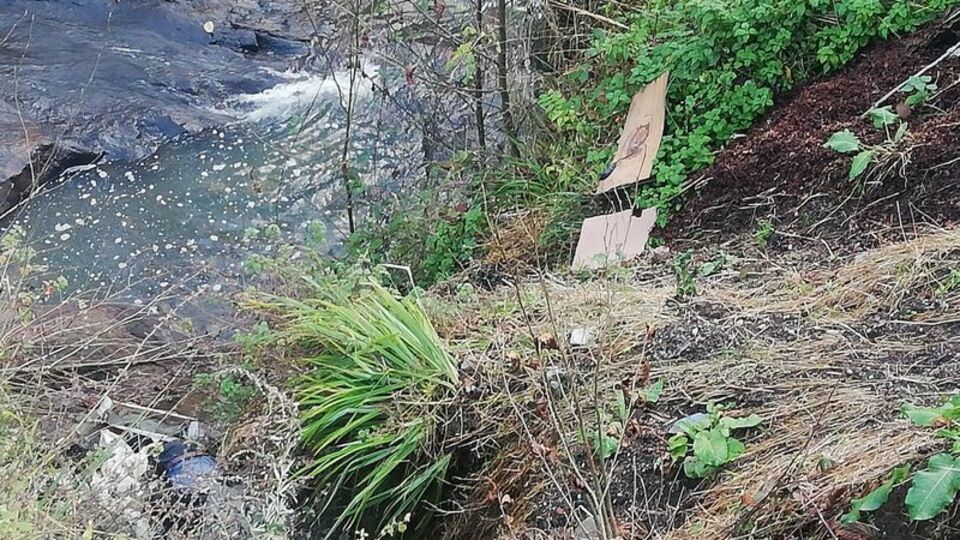 Giresun'da araç dereye uçtu!