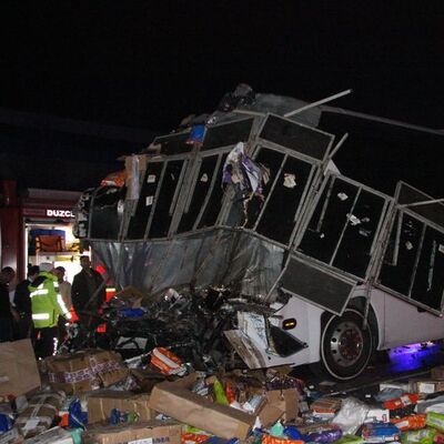 Düzce'de facia! Ölü ve yaralılar var