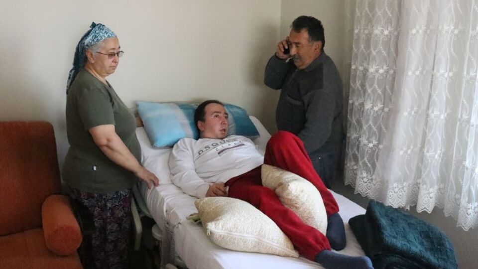 'Müdür dayağı' felç etti!