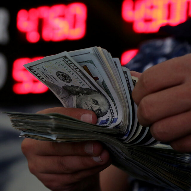 Dolar kritik seviyeyi aştı