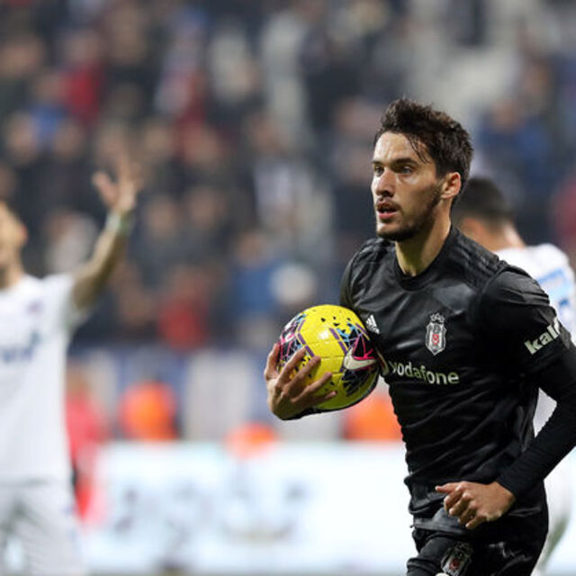 "Beşiktaş'ın umudu olmaya çalışıyorum"