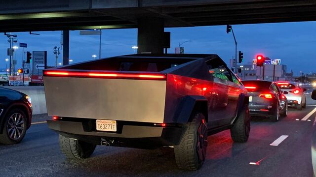 Elektrikli pick-up trafiğe çıktı
