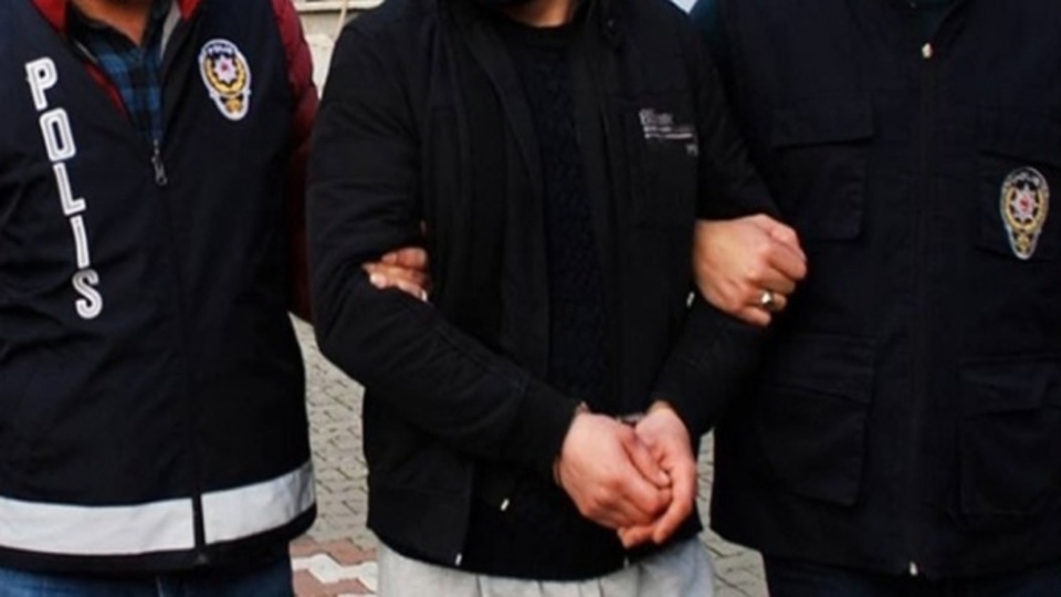 Manisa'da otomobil hırsızına suçüstü