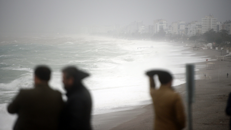 Antalya için ilk kez "kırmızı" uyarı verildi!