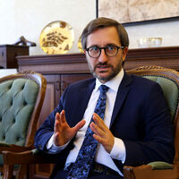 "Orhan Pamuk değil"