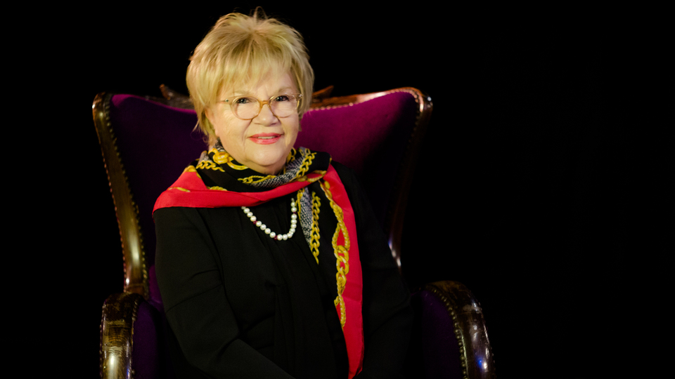 11 yıl sonra tiyatro