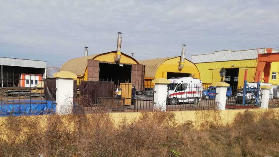 Fabrikada iş makinasının altında kalan stajyer öğrenci öldü