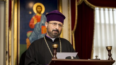 İstanbul Ermeni Patriği seçildi