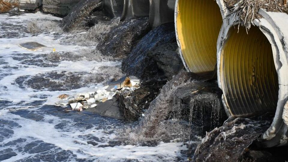 Çorlu Deresi, çevreyi kirletmeye devam ediyor