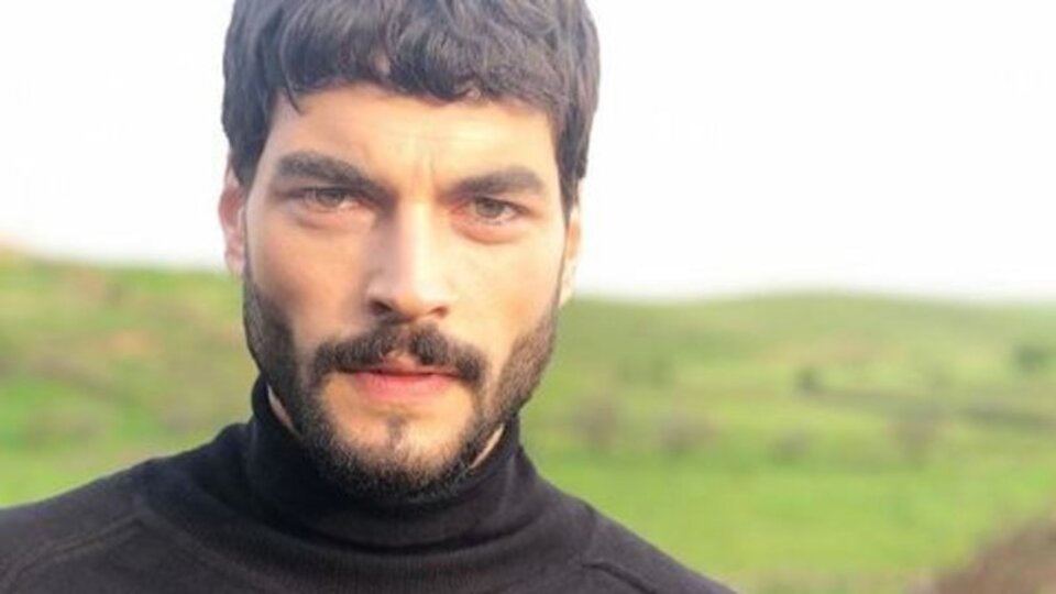 Akın Akınözü – Miran Aslanbey kimdir?