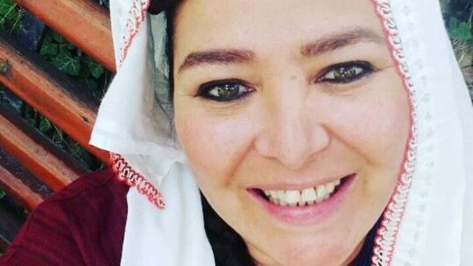 Aydan Burhan – Hanife kimdir?