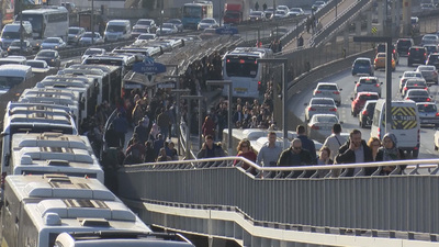 Metrodan sonra metrobüs arızası!