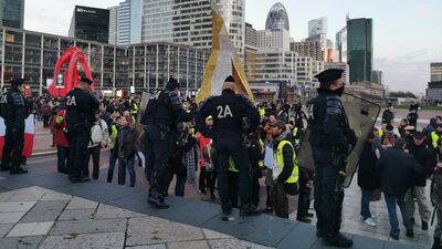 Sarı yelekliler yine sokakta