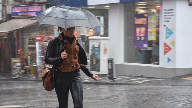Meteoroloji uyardı! İki bölgede kuvvetli sağanak!