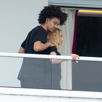 Yeni sevgilisiyle görüntülendi