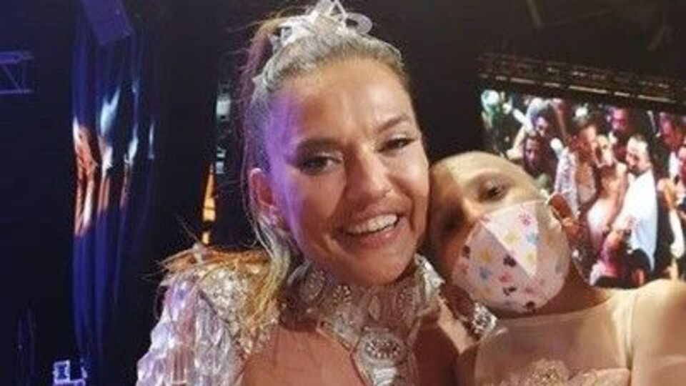 Lösemi hastası Hicran'a Akalın desteği