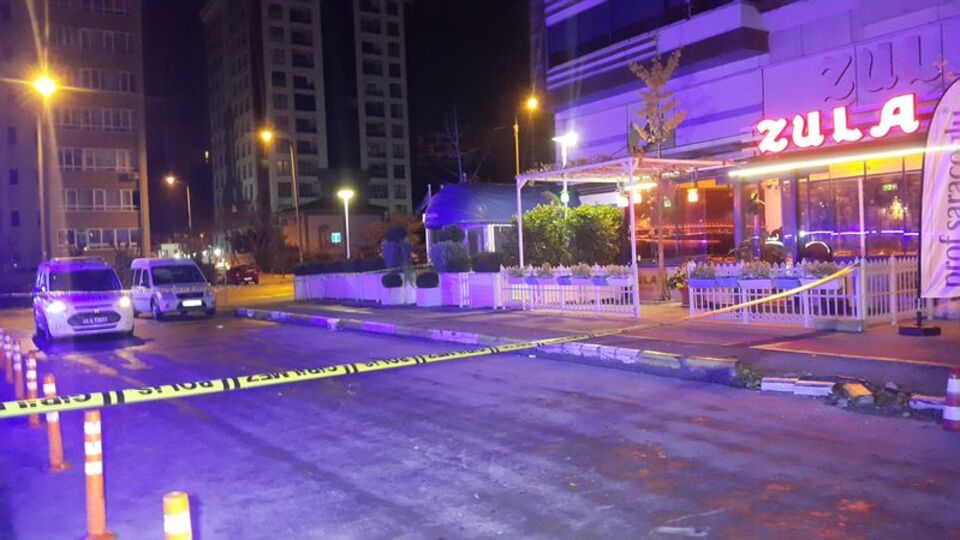 Beylikdüzü'nde eğlence mekanına silahlı saldırı