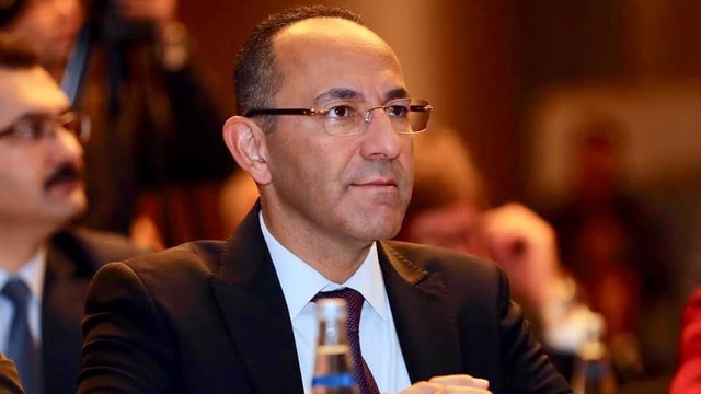 2 ilde 4 belediye başkanı görevden alındı