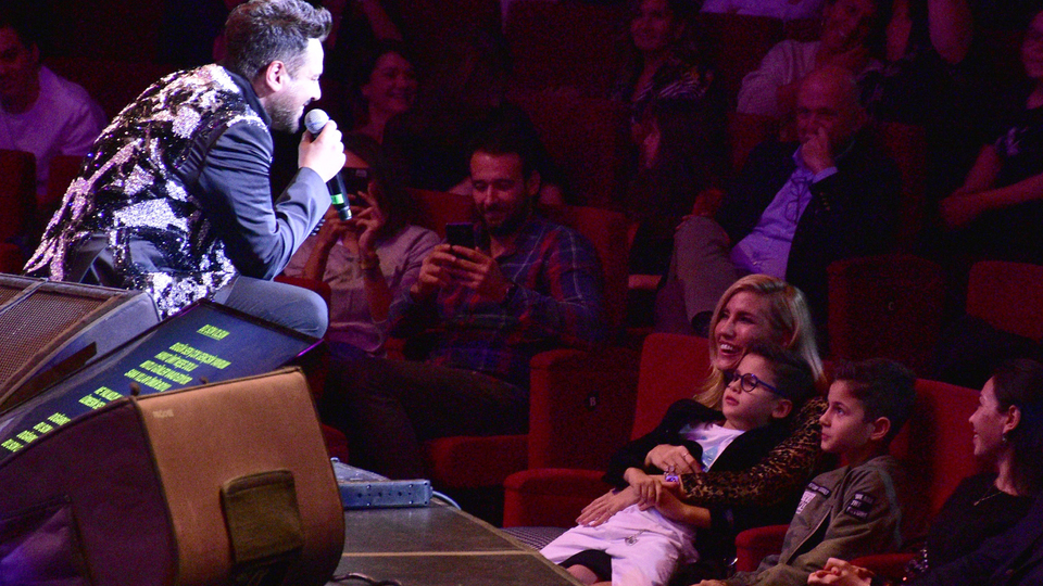 Eski eşinin gözlerine bakarak söyledi