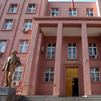 Firari 3 eski hakim ve savcı hakkında kırmızı bülten