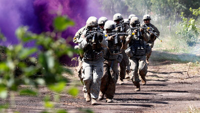 Rusya: NATO savaşa hazırlanıyor