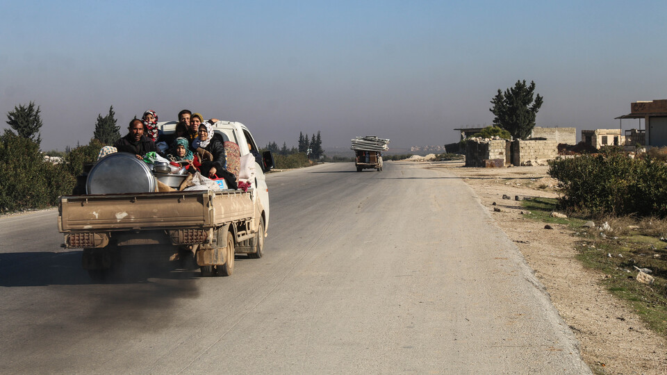 İdlib'den 50 bin kişi Türkiye'ye geliyor