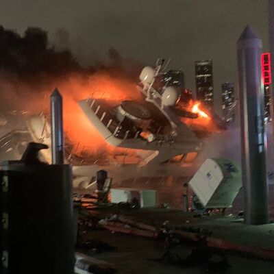 Ünlü şarkıcıya büyük şok!