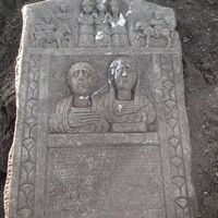 Traktörün pulluğuna takıldı