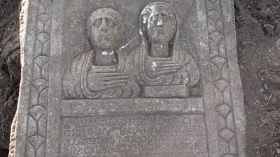 Traktörün pulluğuna takıldı