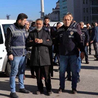 Öldürüp parçalayıp yaktılar!