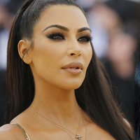 Kıskançlıktan ne yapacağını şaşırdı