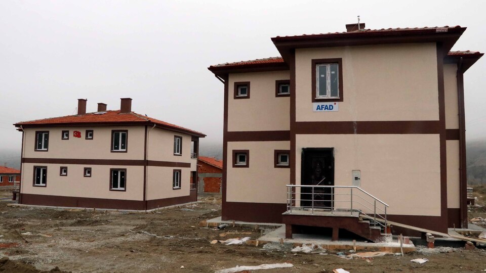 Obruklu köyün kâbusu sona eriyor!