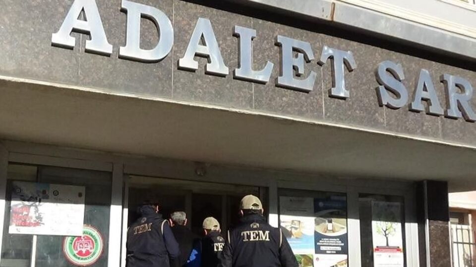 FETÖ'nün reklamcısına hapis cezası