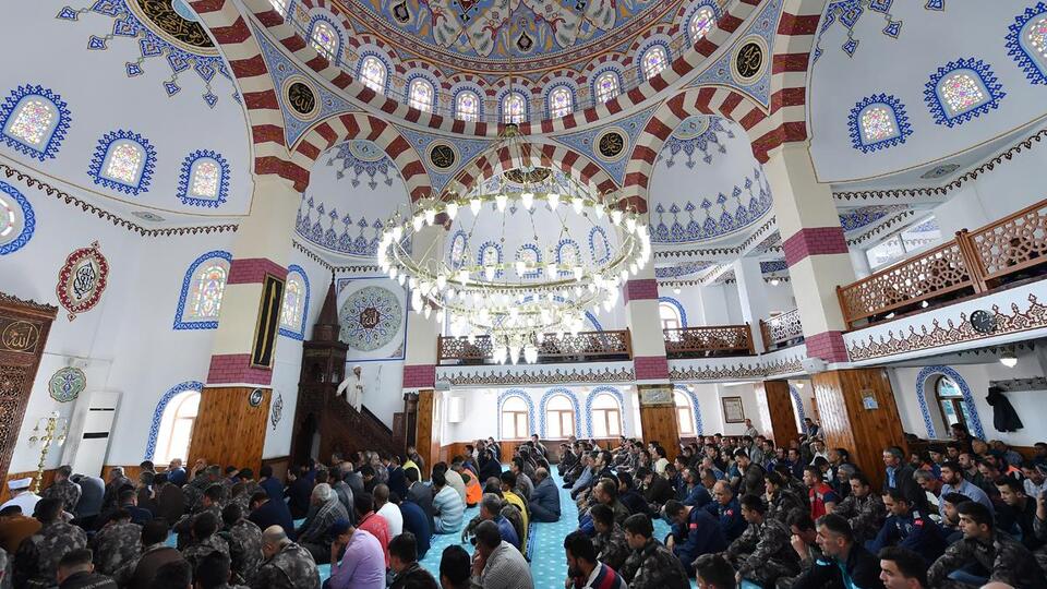 20 Aralık İzmir Cuma namazı saat kaçta?