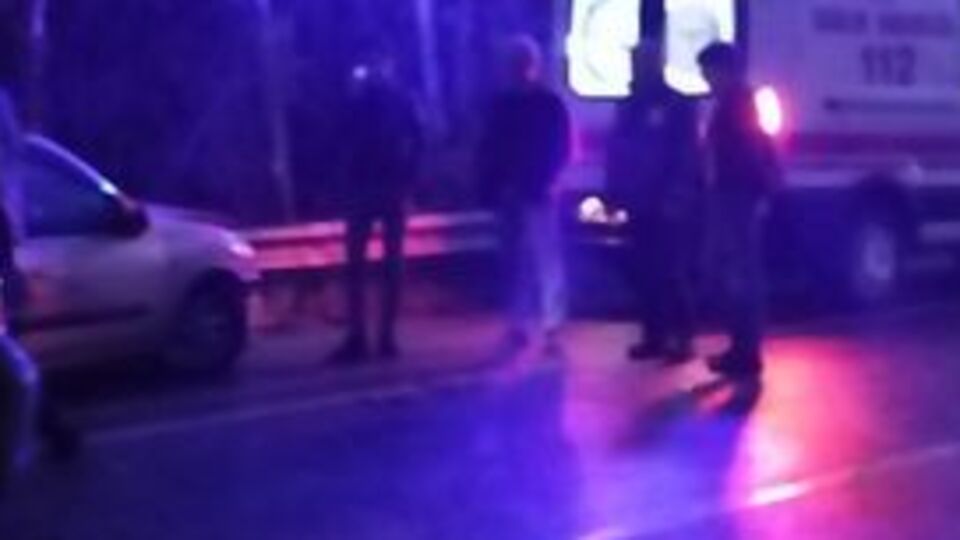 Sakarya'da iki otomobil çarpıştı