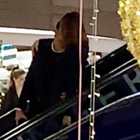 Yürüyen merdivende aşk!