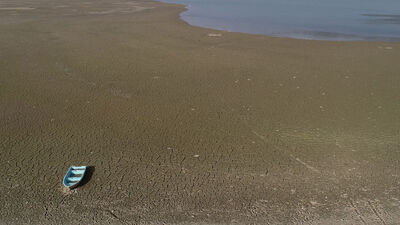 Kuraklığın fotoğrafı! Bu gölet de yok oldu!