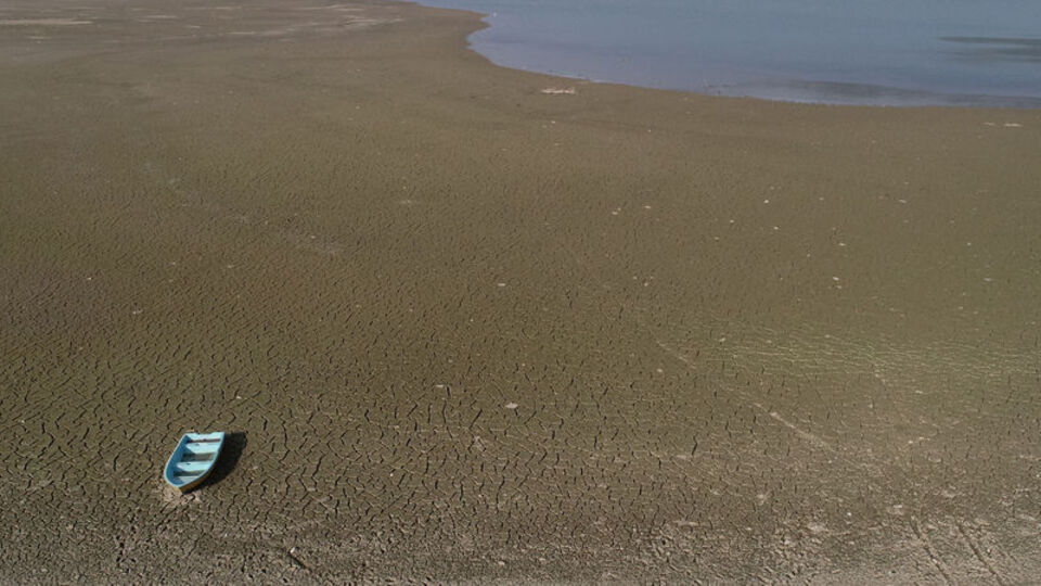 Kuraklığın fotoğrafı! Bu gölet de yok oldu!