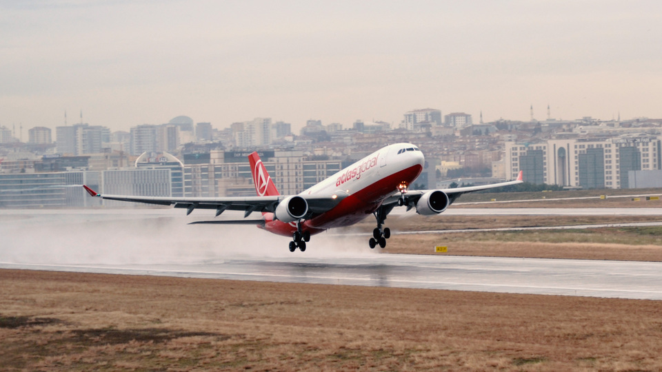 Atlasglobal tarifeli uçuşlarına yeniden başladı