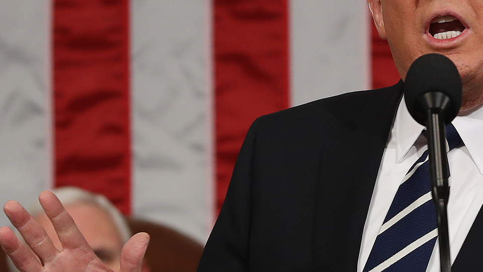Trump savunma bütçesini imzaladı
