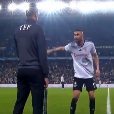 Burak Yılmaz'dan olay tepki