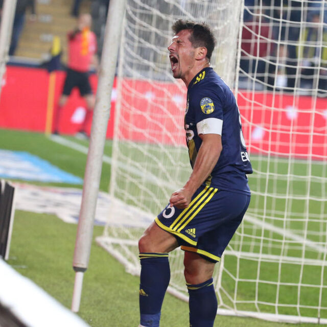 Maç öncesi Emre şoku!