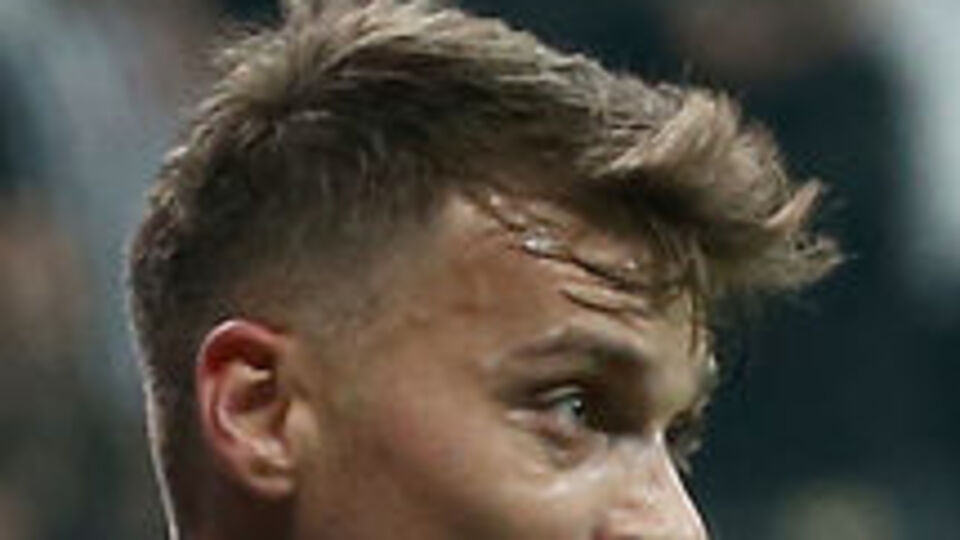 Avcı'dan Ljajic'e kesik
