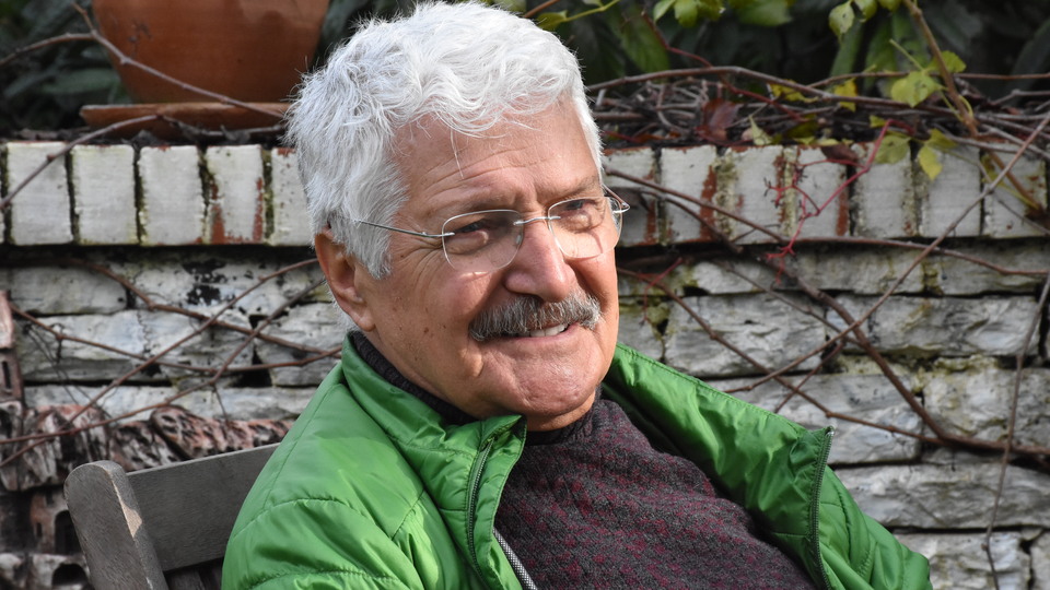Bilet satarak oyuncu oldu