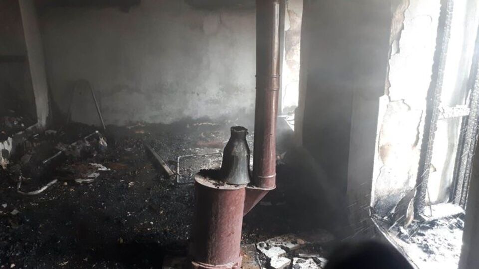 2 çocuğunu kurtardı, bebeğine ulaşamadı