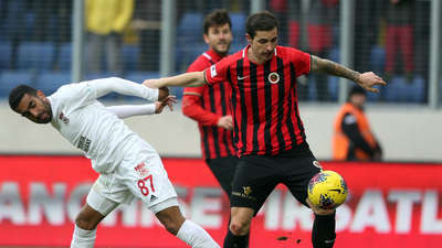 Stancu gollerine devam ediyor