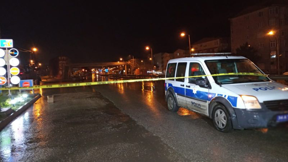 Otomobilden ateş açıldı: 1 bekçi ağır yaralı