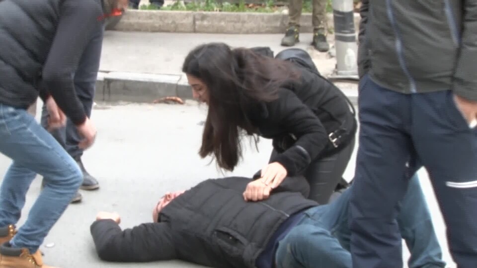 İnsanlık ölmemiş dedirten görüntü!