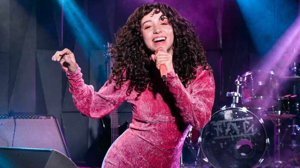 Zeynep Bastık marka yüzü oldu